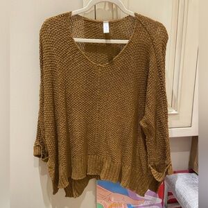 Mahina Hawaii brown sweater with cuff on sleeve